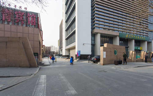 青政大厦实拍图2